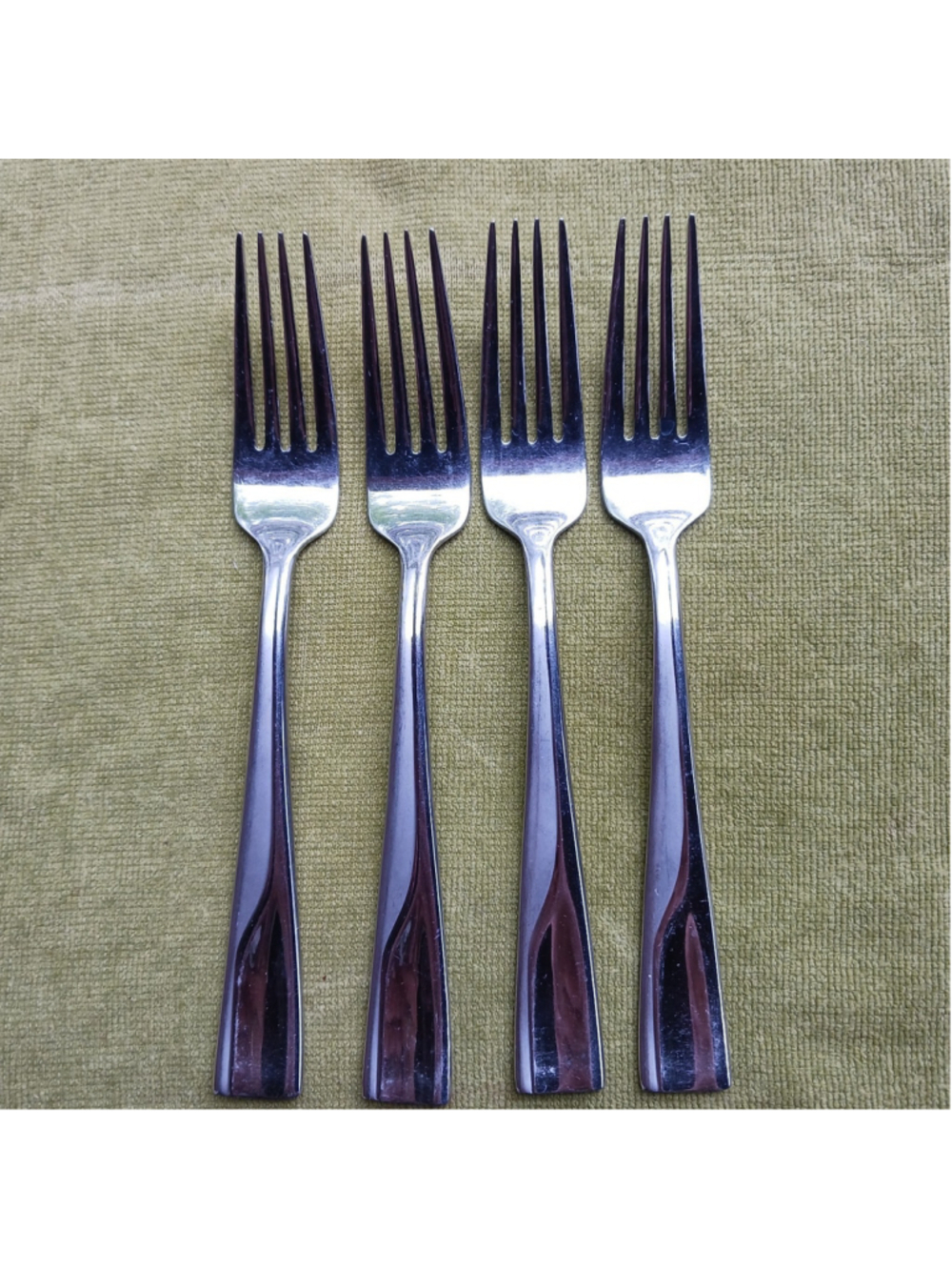 Oneida Splice Set of 4 Dinner Forks Quality Stainless Replacement 8"